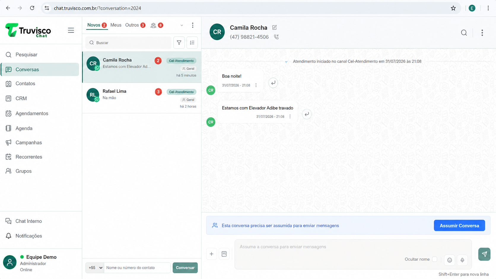 Tela de conversas da Truvisco Chat, mostrando a lista de atendimentos e uma conversa aberta com um cliente.